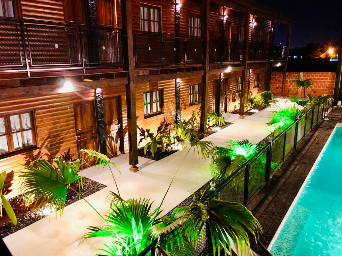 Hotel Alma Pura Puerto Iguazú Exteriör bild
