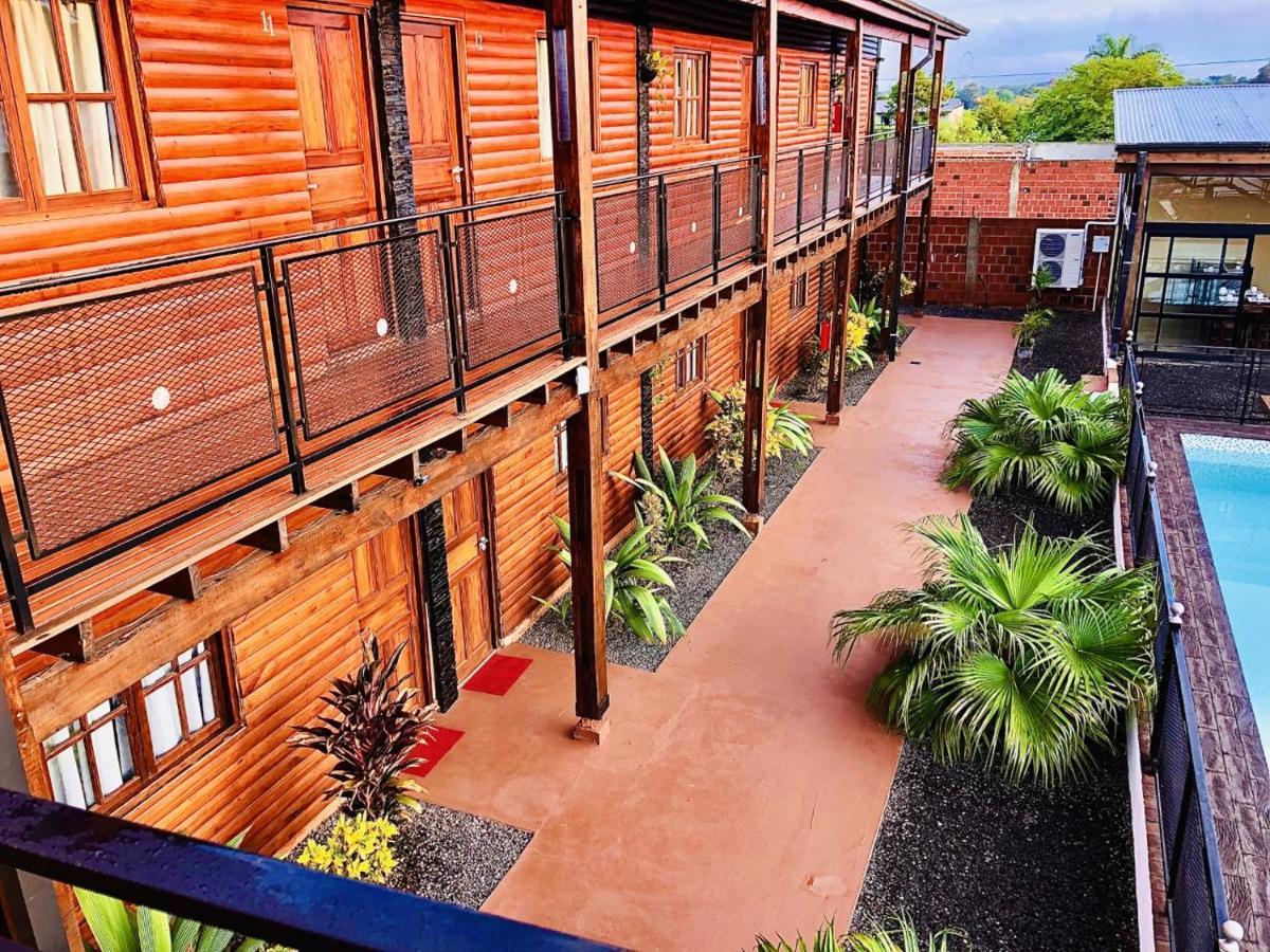 Hotel Alma Pura Puerto Iguazú Exteriör bild