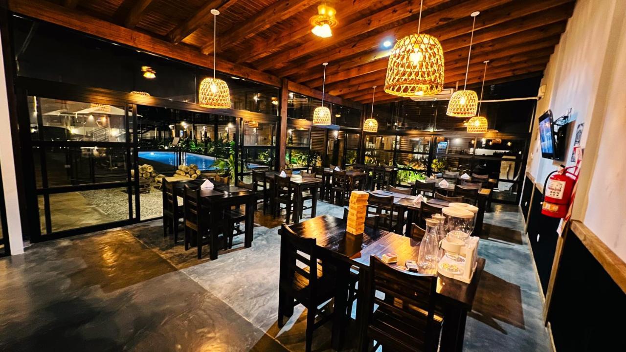 Hotel Alma Pura Puerto Iguazú Exteriör bild
